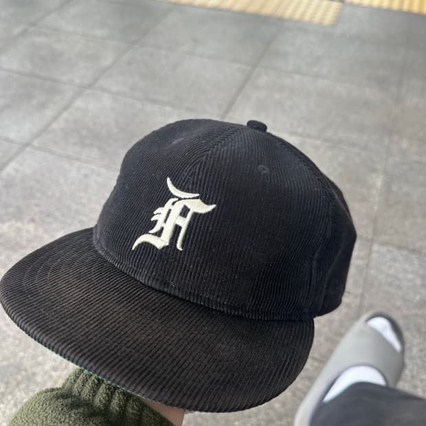 에센셜 뉴에라 코튼 