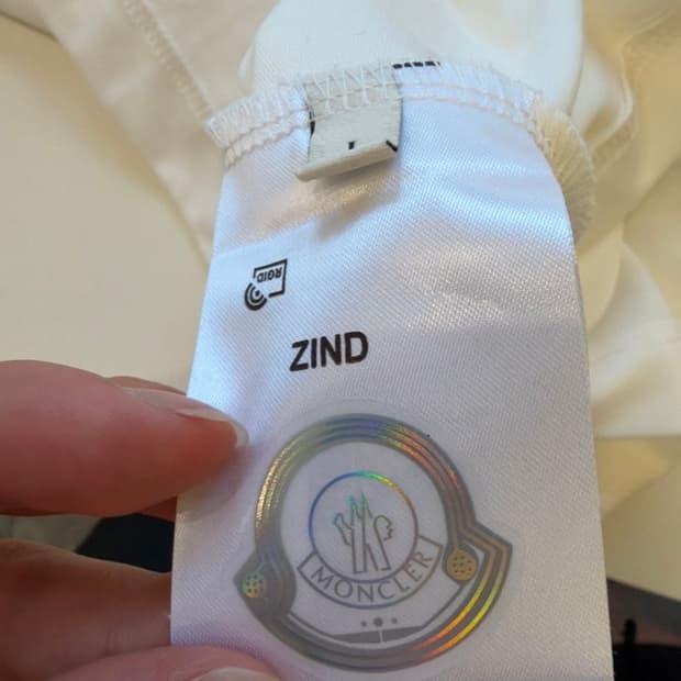 몽클레어 ZIND 화이트