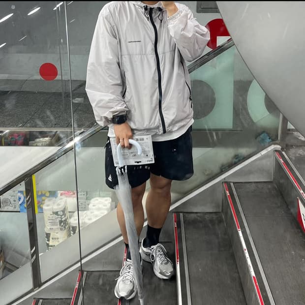 [L/2회착용] 디스이즈네버댓 경량 바람막이