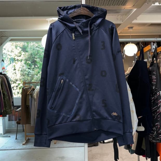 소우소우 르꼬끄 비대칭 후드집업