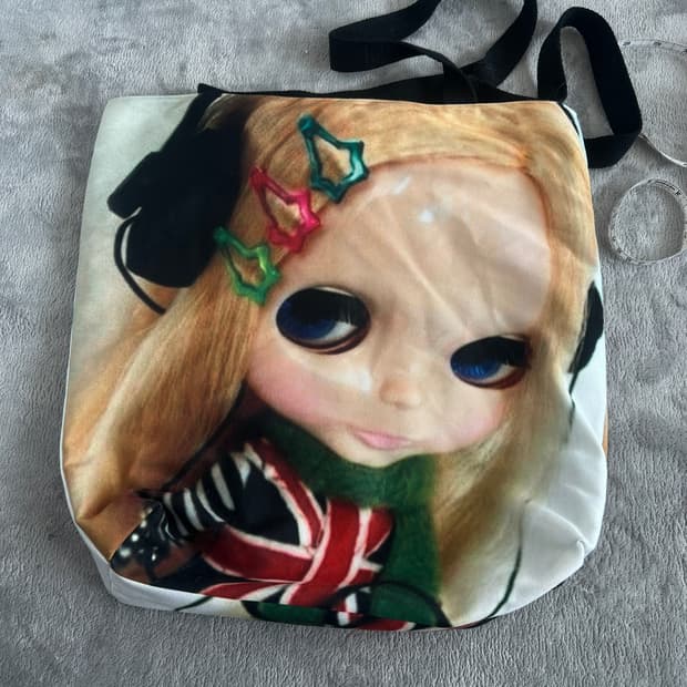 Blythe tote bag