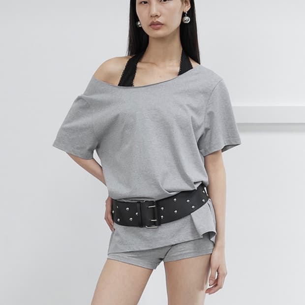 세릭 ONE-SHOULDER LOOSE TOP