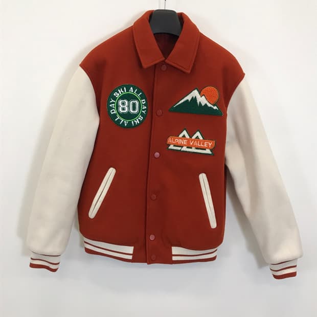 자라 알파인벨리 그래픽패치 봄버자켓 [L]