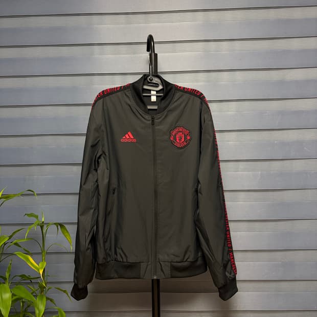 아디다스 맨체스터 유나이티드 바람막이 L