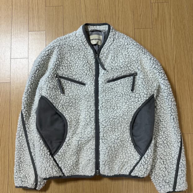 인사일런스 ROMA 울 시어링 자켓 WHITE