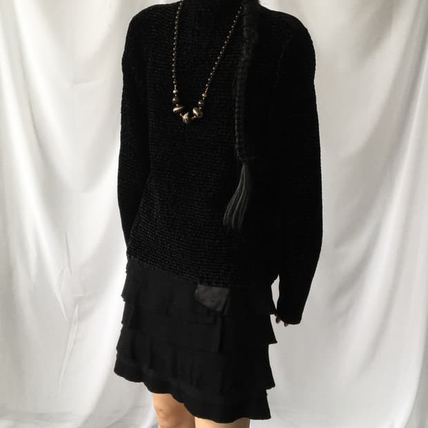 Pleats high neck sleeve