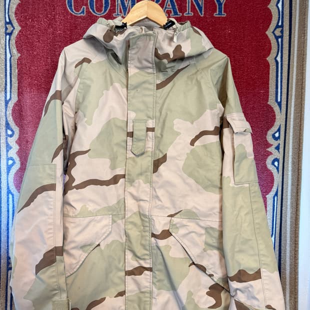 US ARMY ECWCS JACKET M/R