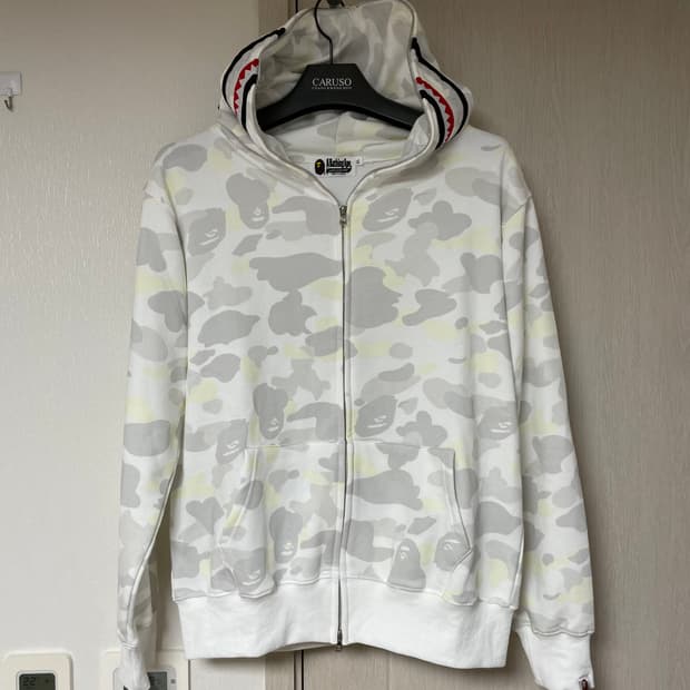 베이프 샤크 후드 화이트