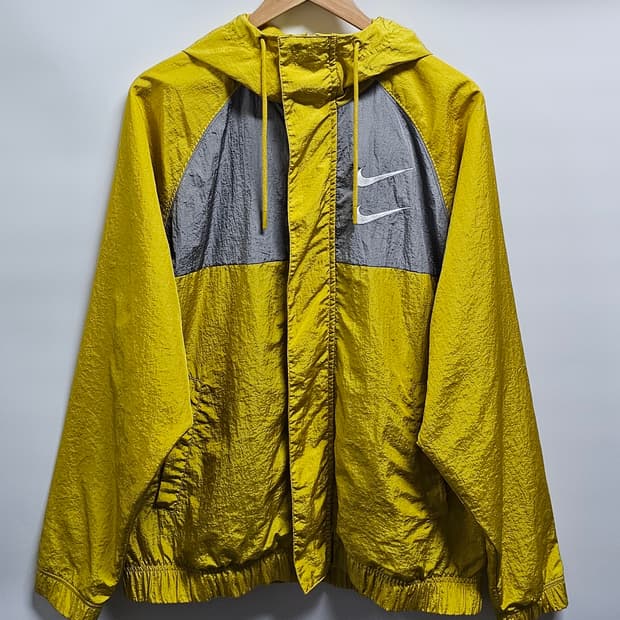 나이키 스우시 바람막이 M