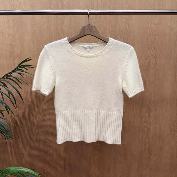 막스마라 반팔 니트 허리 시보리 디테일 크롭 라운드넥 아이보리