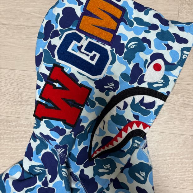 베이프 abc샤크후드 m 청계 양도 하늘색 베이프 후드 집업