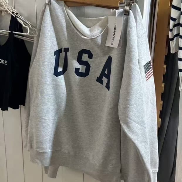 브랜디멜빌 USA 오프숄더 맨투맨 새상품