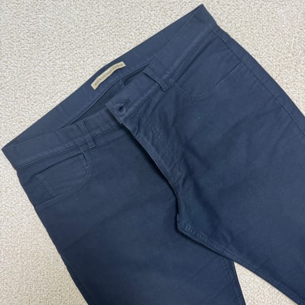 발렌시아가 락무드 블랙진