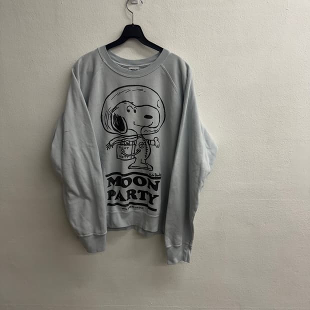 와일드동키 55주년 스누피 문파티 에디션 맨투맨 L