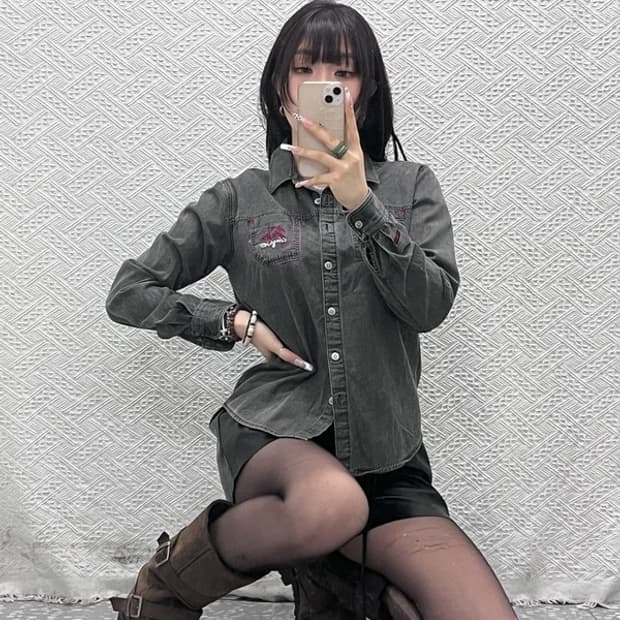 푸부 올드스쿨 레트로 스트릿 슬림핏 흑청 데님셔츠 95 C11063