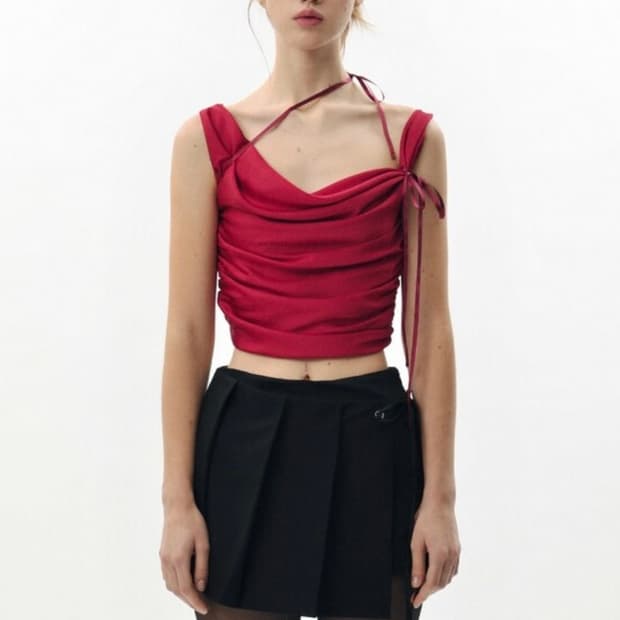 페인오어플레져 새틴 탑 dew cowl satin top red