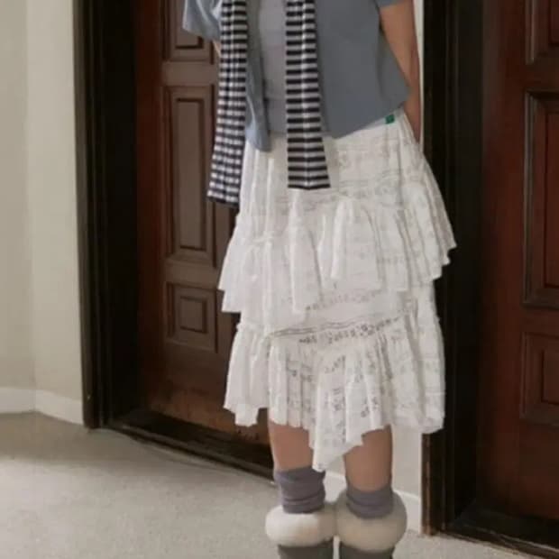 노컨텐츠 레이스 셔링 스커트