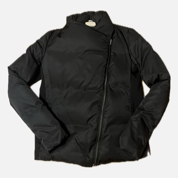 DKNY 비대칭 고딕 사선 지퍼 패딩