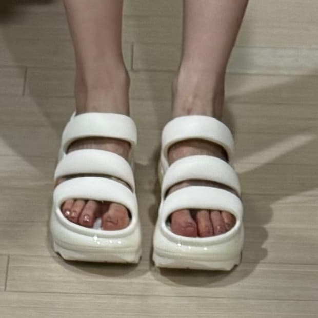 230 새상품 크록스 키높이 플랫폼 5cm앞 7cm뒷굽 슬리퍼 샌들 쪼리