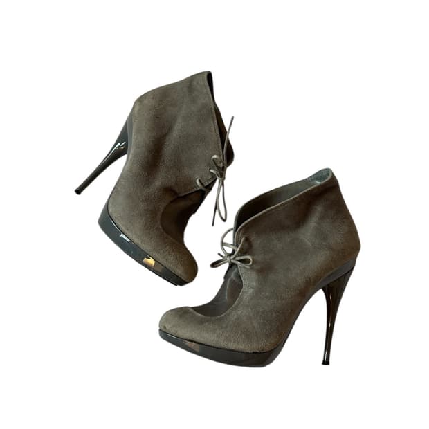 Suede Leather Hill (230)