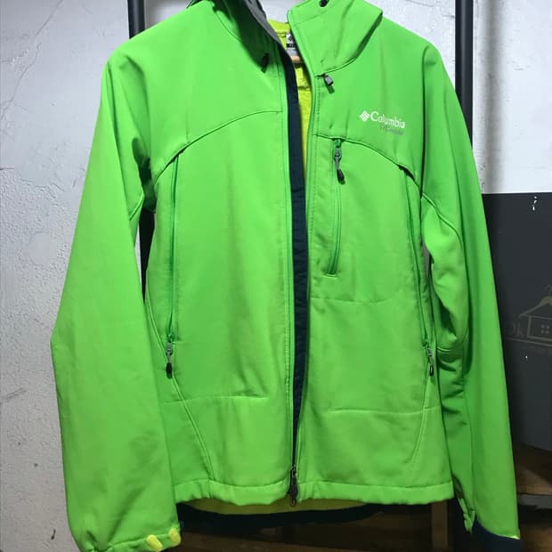 Columbia fur lining titanium jacket