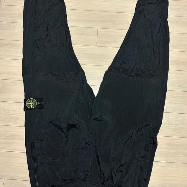 스톤아일랜드 나일론 메탈 팬츠