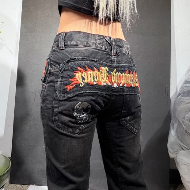 00s y2k Diamond Honey 빈티지 스컬 자수 흑청 데님 팬츠