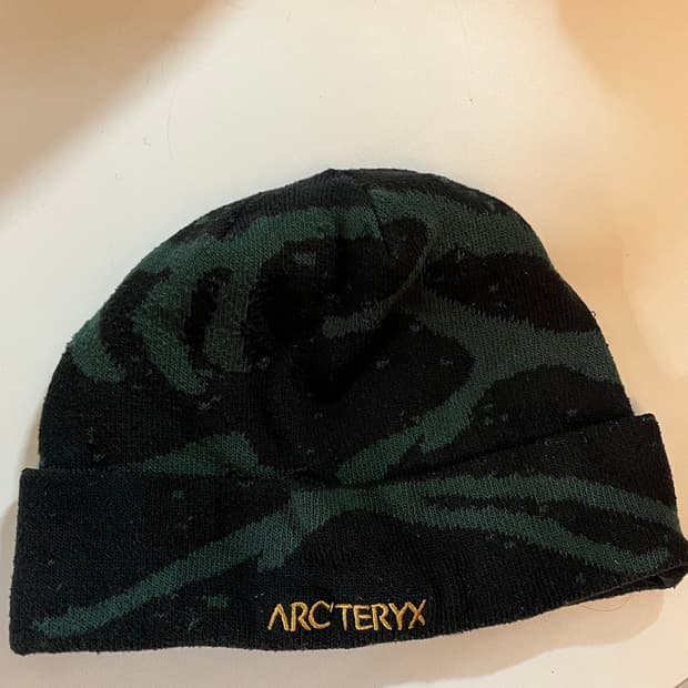 아크테릭스 그로토 토크 다크 매직 판매합니다