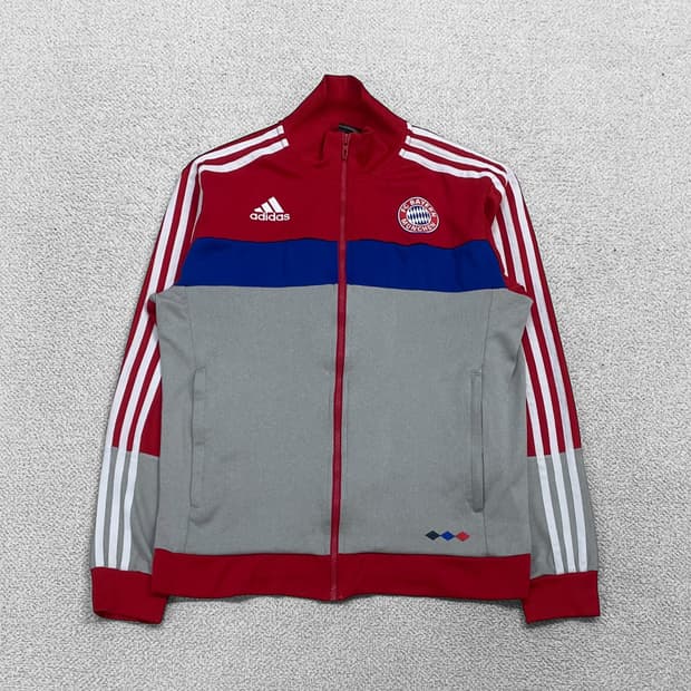 아디다스 바이에른뮌헨 트랙탑 져지 레드
