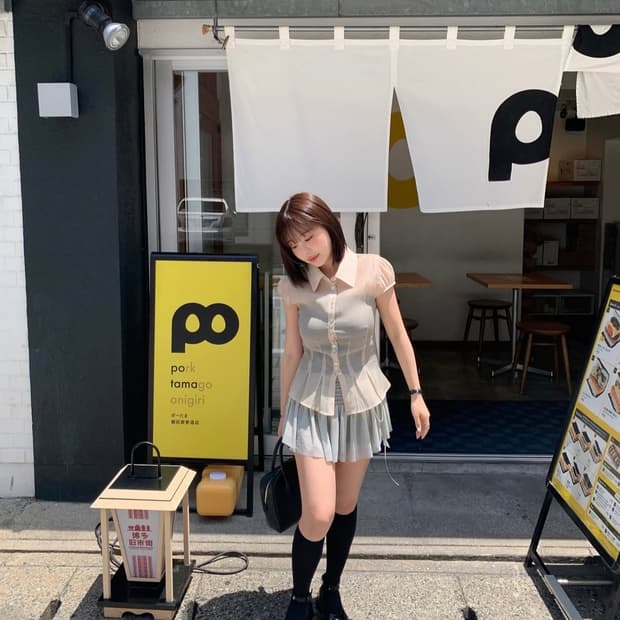 스컬프터 블라우스