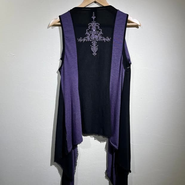 OZZ ON 고딕 슬리브리스