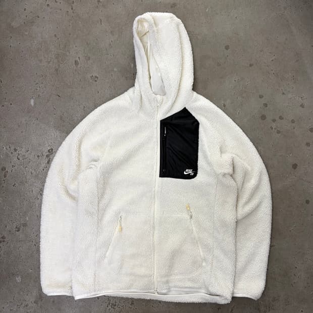 나이키 화이트 후리스[1932]