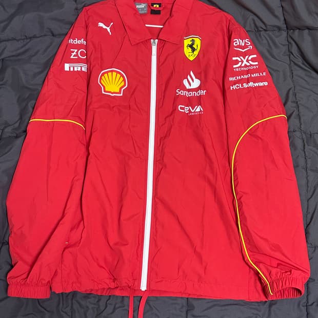 F1 스쿠데리아 페라리 푸마 2024 팀 코치 자켓