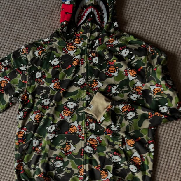 베이프 헬로키티 콜라보 샤크 후드 집업 L