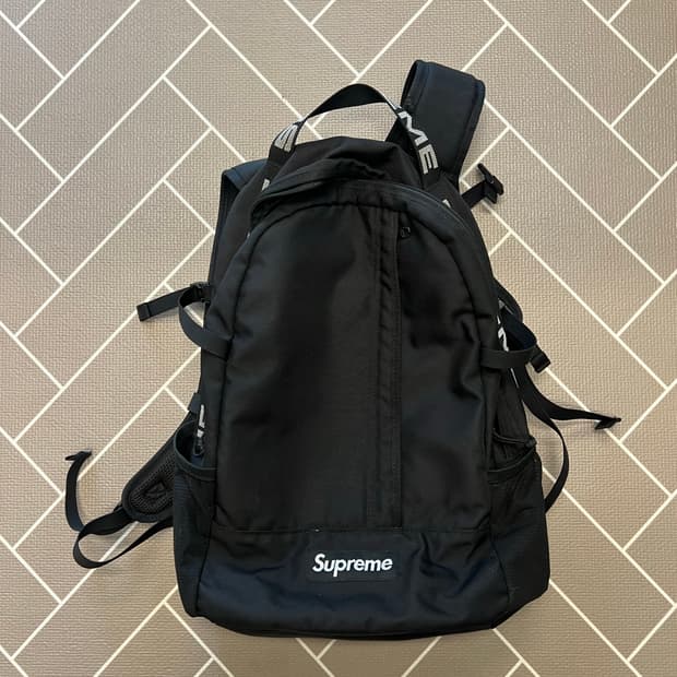 슈프림 백팩 18ss