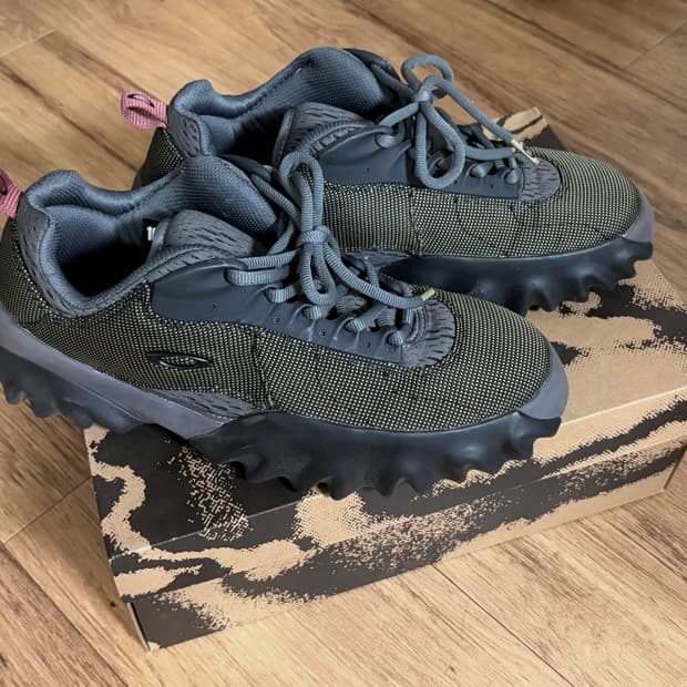 오클리 팩토리 팀 스웨이드 찹 쏘우 그래파이트 그린