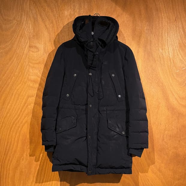 Cp컴퍼니 00s 고글 덕다운 패딩 100