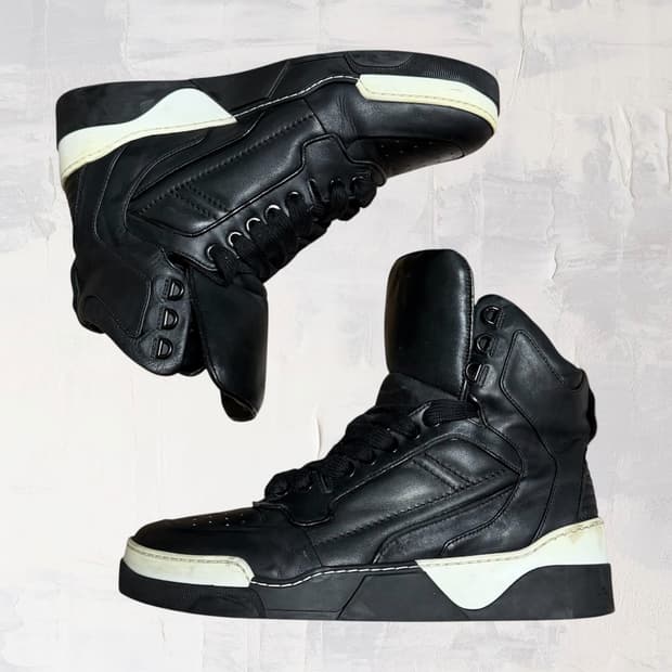 지방시 타이슨 스니커즈 42