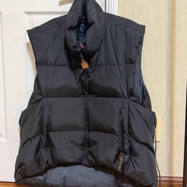 [3] 캐피탈 립스탑 패딩 베스트