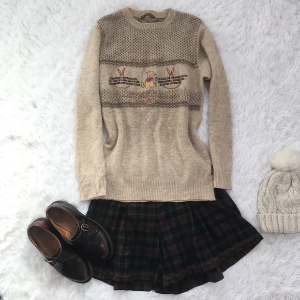 일본빈티지 토끼 자수 니트 스웨터