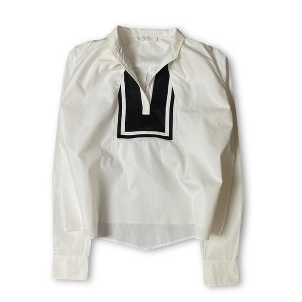 끌로에 화이트 블랙 스퀘어 포인트 긴팔 셔츠