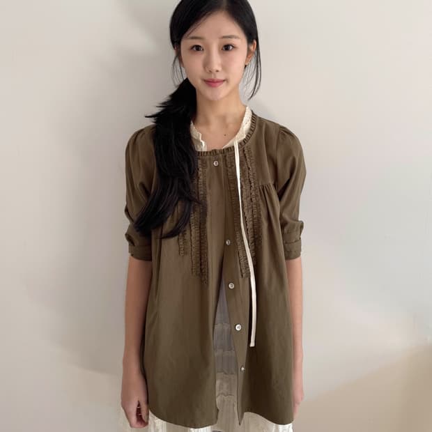 인앤양인하모니 모모 블라우스 카키