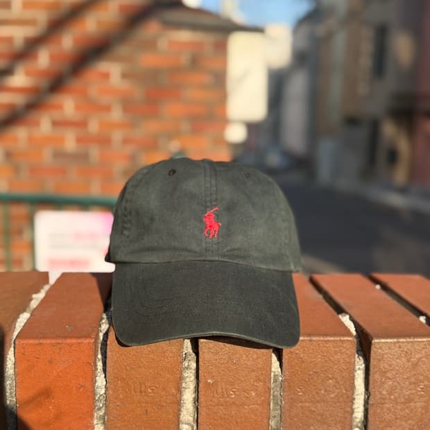폴로 블랙 캡