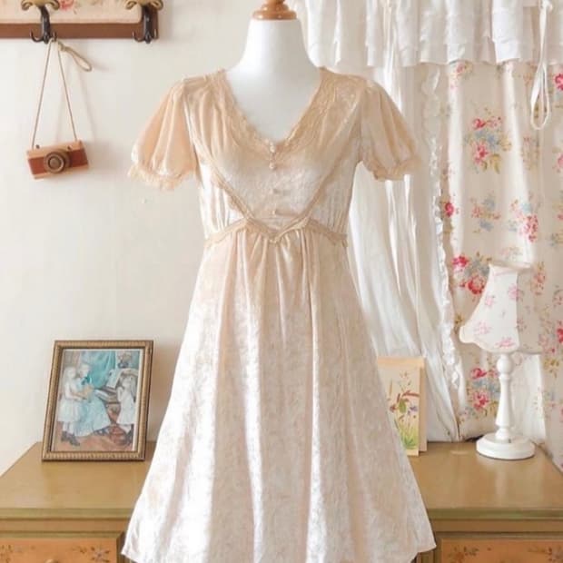 빈티지 아이보리 벨벳 반팔 원피스