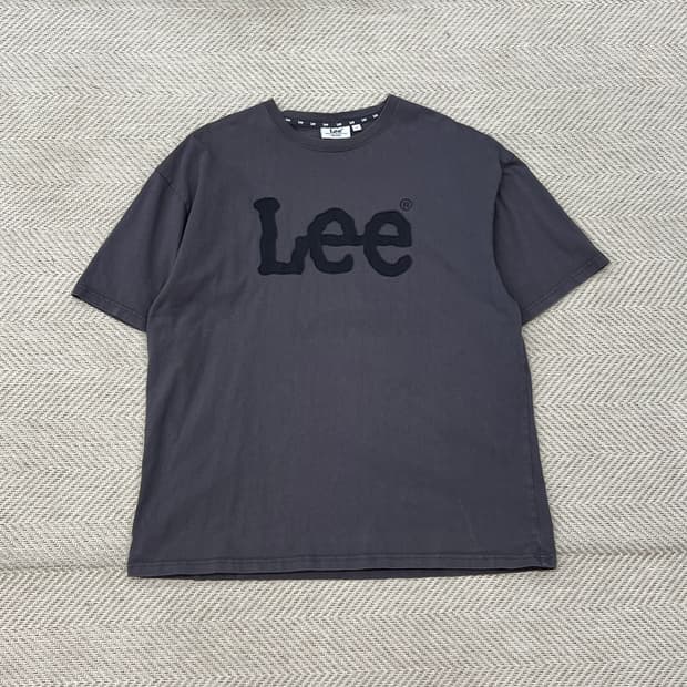 리 로고 프린팅반팔티 r3101