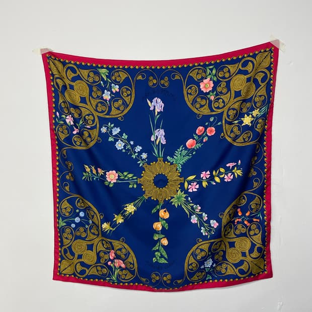 에르메스 실크 스카프