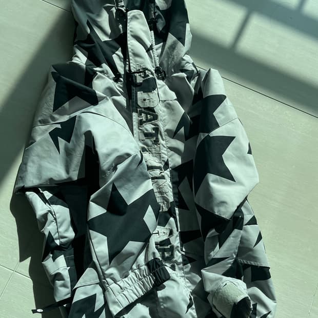 (시세 67만원) 한정판 베이프 스타 카모자켓 개급처 합니다 오늘만