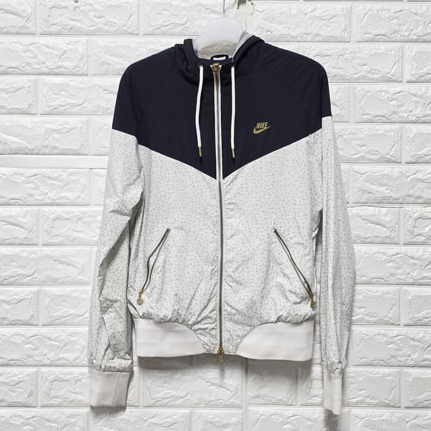 택포// 나이키 윈드러너 바람막이 S