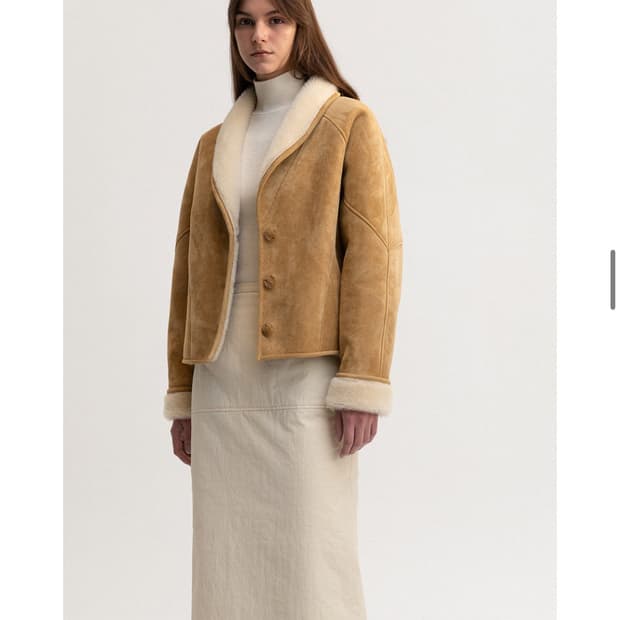르 signature shearling jacket (beige) 