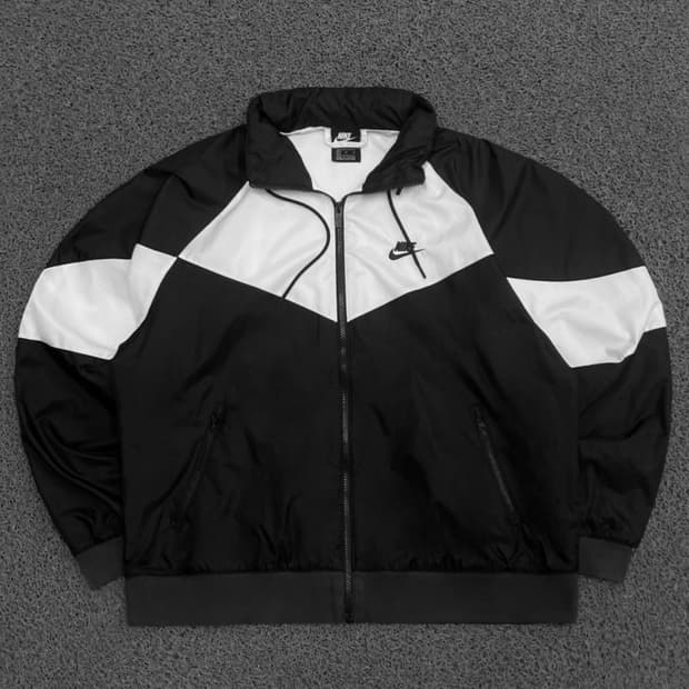 Nike  나이키 빅스우시 범고래 윈드러너 바람막이